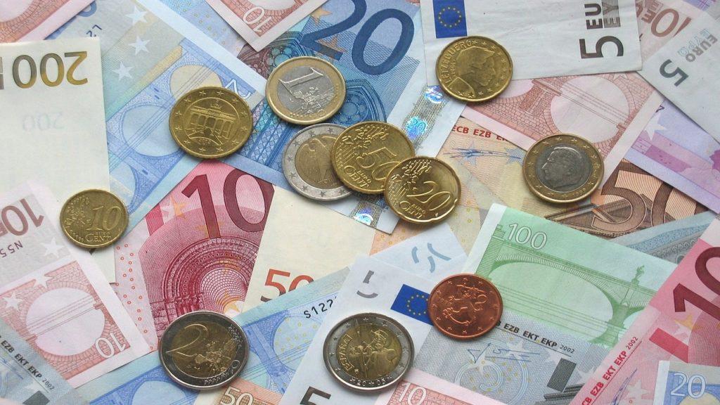 Euro-Münzen und -Scheine